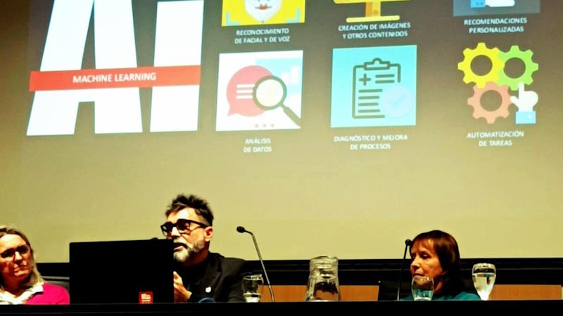 Fabi&aacute;n Barros - Seminario sobre Inteligencia Artificial y Big Data 