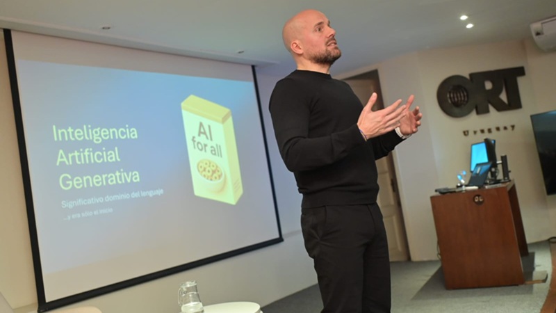 Eduardo Mangarelli analizó el impacto y el futuro de la IA en el periodismo