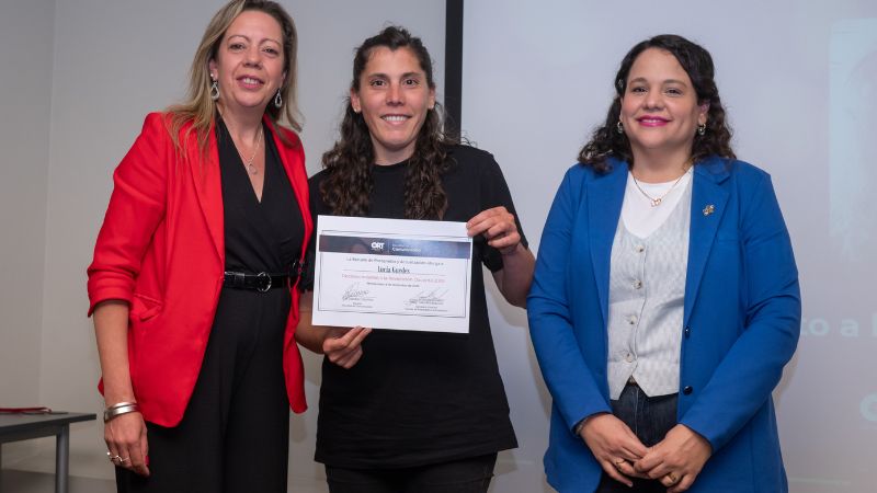 *Sabrina Bianchi, Luc&iacute;a Guedes, Andrea Melle*