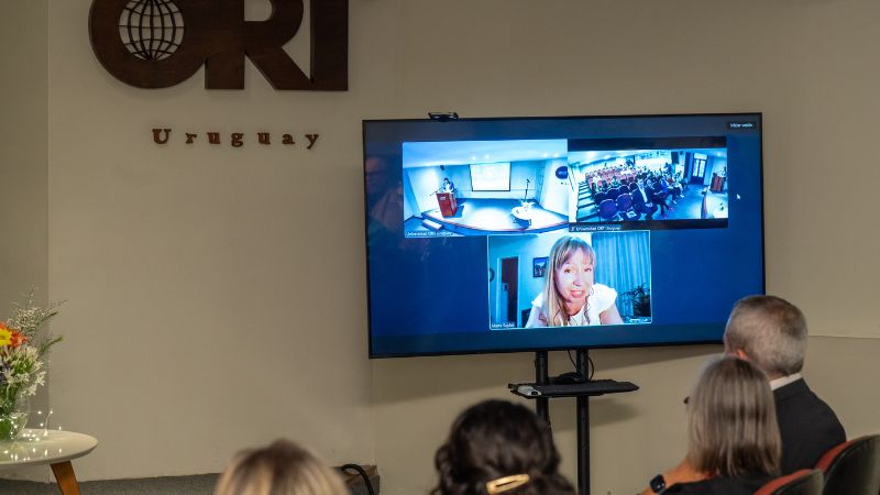 *Marta Sajdak v&iacute;a Zoom*