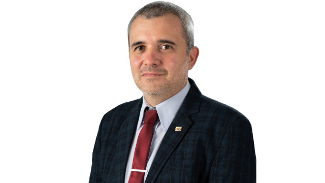 Dr. Esteban Zunino