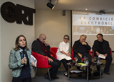 Mesa redonda "La condici&oacute;n electr&oacute;nica".