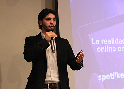 Bruno Petcho durante la presentaci&oacute;n de Spotlike. Foto: Universidad ORT Uruguay.