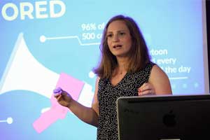 Talia Finn-Jakar, CMO de Powtoon.